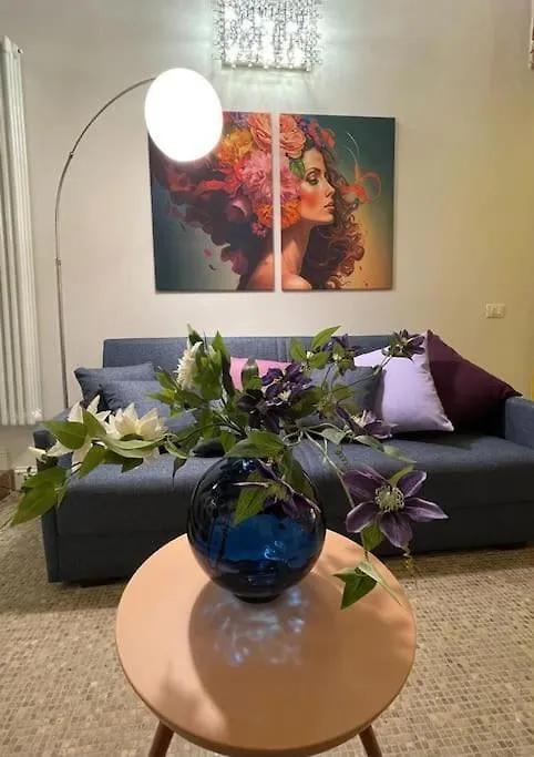 Donna Di Fiori Florence Home 0*,