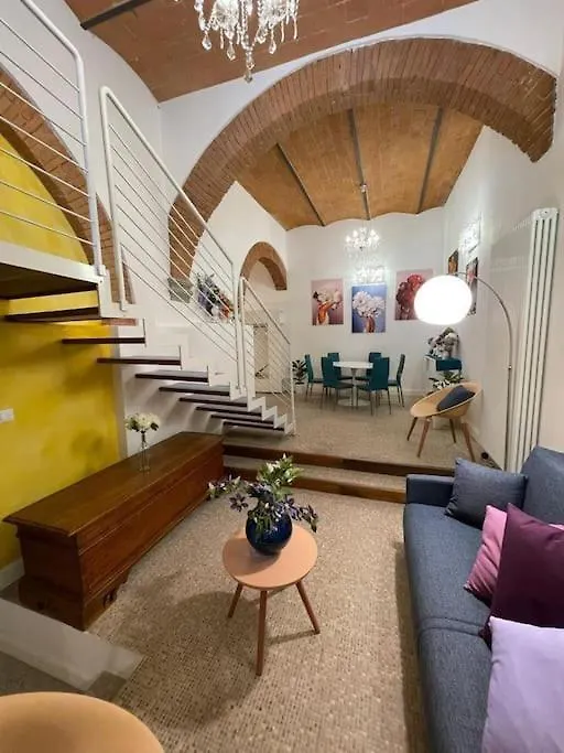 Donna Di Fiori Florence Home 0*,  איטליה